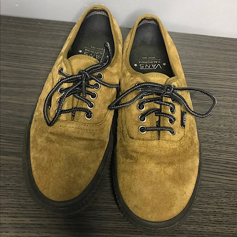 Vans MENS US SIZE 9 (Woman’s US 10.5) Brown/Tan Suede Lowtop vintage sneakers